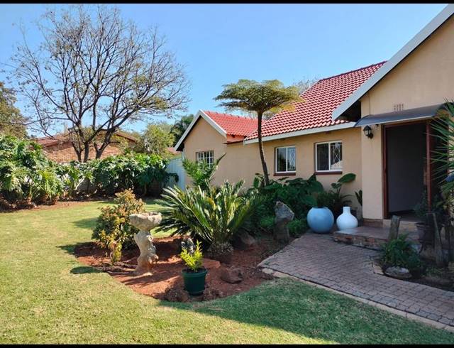4 BEDROOM PROPERTY TO RENT IN VAN RIEBEECK PARK